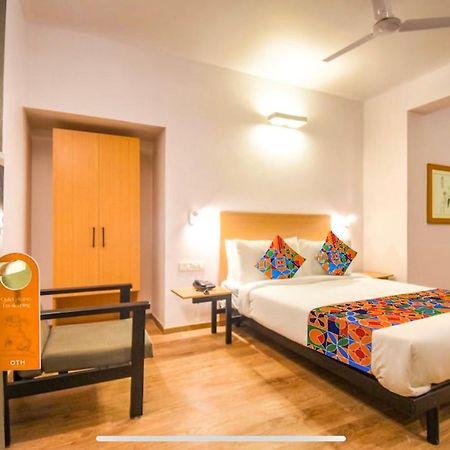 Fabhotel Heera Holiday Inn - Nr Eden Garden Stadium Kolkata Ngoại thất bức ảnh