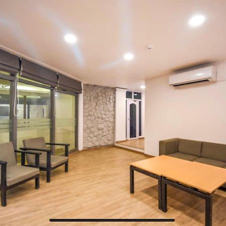 Fabhotel Heera Holiday Inn - Nr Eden Garden Stadium Kolkata Ngoại thất bức ảnh