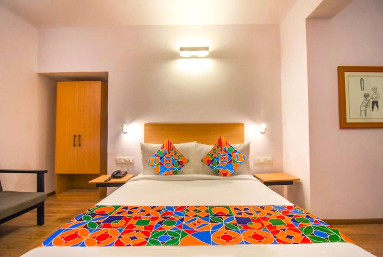 Fabhotel Heera Holiday Inn - Nr Eden Garden Stadium Kolkata Ngoại thất bức ảnh