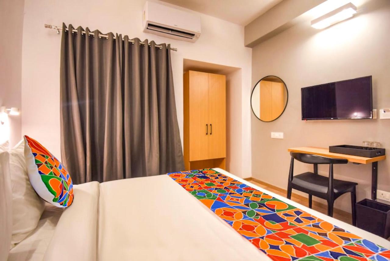 Fabhotel Heera Holiday Inn - Nr Eden Garden Stadium Kolkata Ngoại thất bức ảnh
